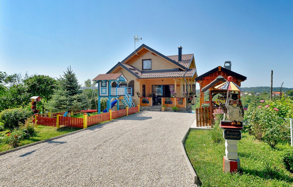 Photo 6