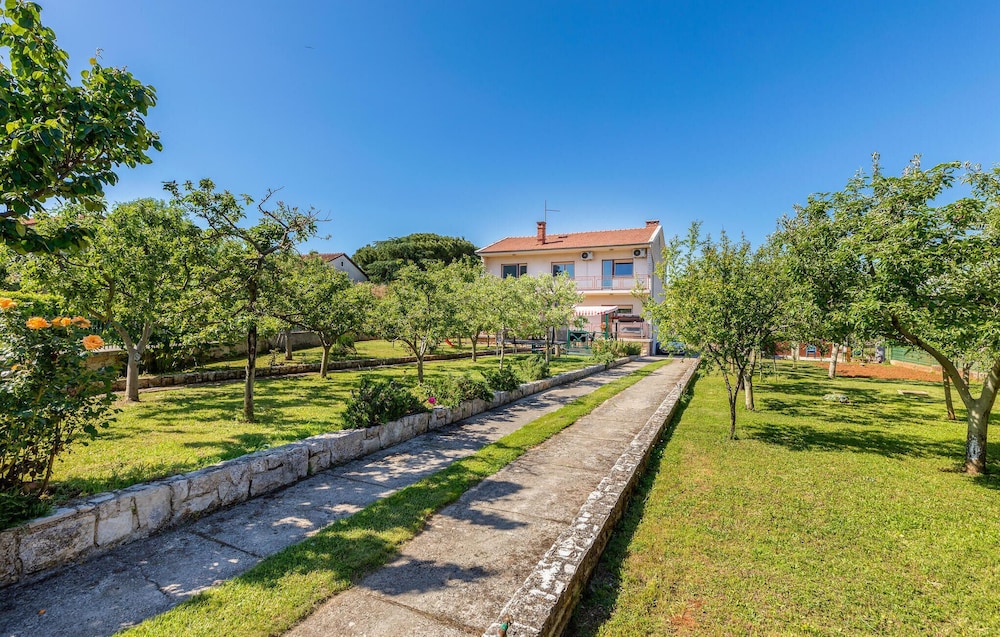 Amazing Home in Fazana With 3 Bedrooms and Wifi