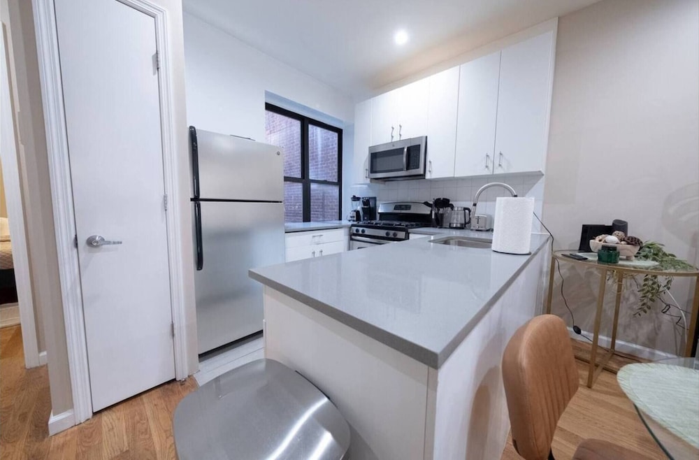 3 Bedroom Apartment Located In Manhattan