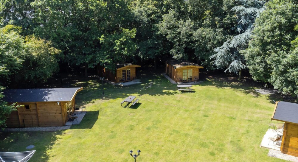 Snowdrop Cabin Retreat, dog Friendly, Peaceful