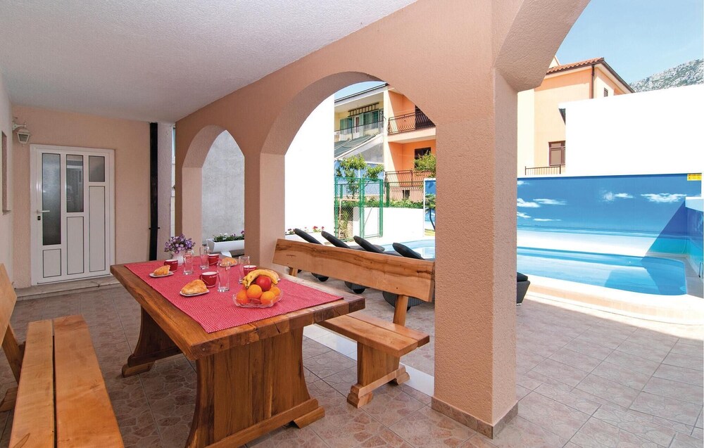 Awesome Home in Kastel Gomilica With Wifi and 1 Bedrooms view 4