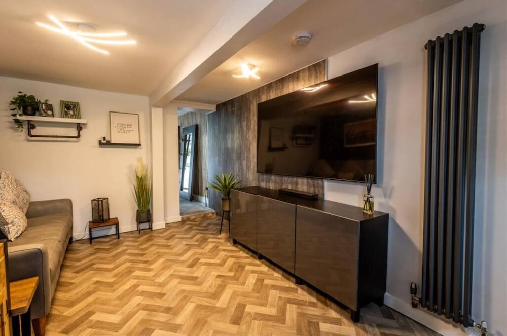 Peaceful Retreat in Telford With Modern Amenities
