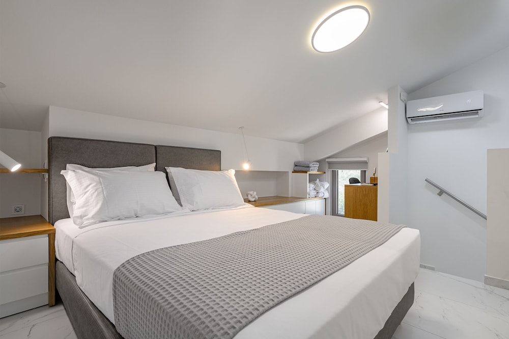 Theo Luxury Villas With Sea View
