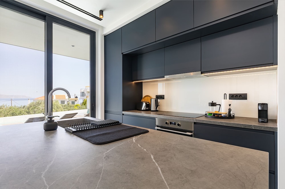 Bella Casa - Newly Built Designer Villa
