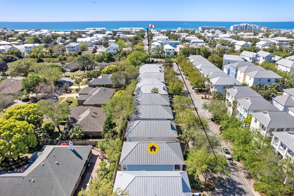 Erin's Emerald Isle 4 Bedroom Home by RedAwning view 5