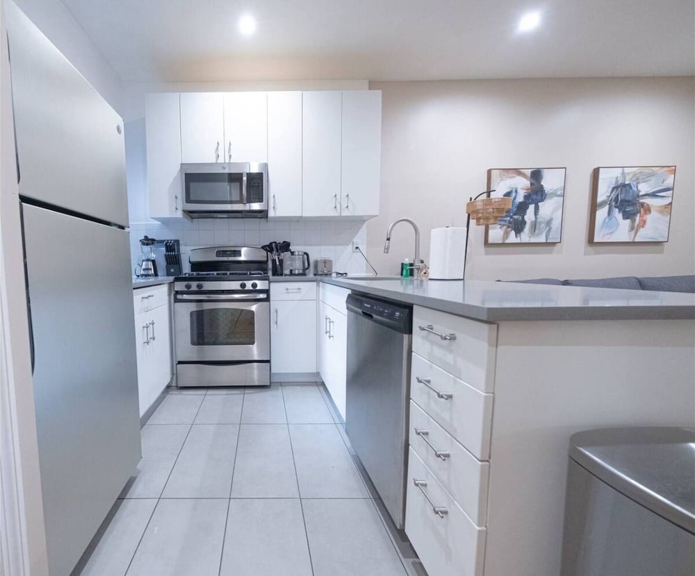 3 Bedroom Apartment Located In Manhattan