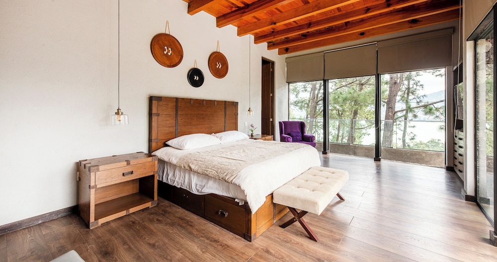 Pedacito de Lago - Lakeview Home