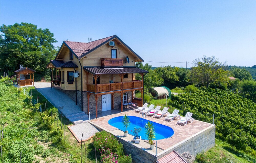 Awesome Home in Donja Zelina With 3 Bedrooms, Wifi and Outdoor Swimming Pool view 4