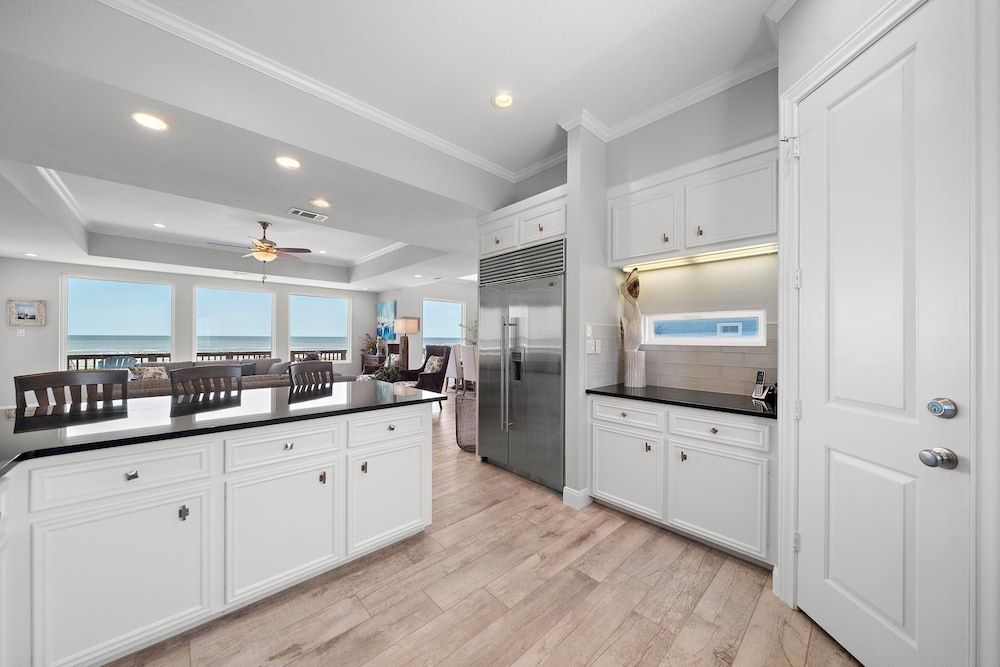 Sandcastle by Ryson Vacation Rentals