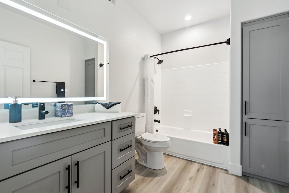 CozySuites at Zone Westgate