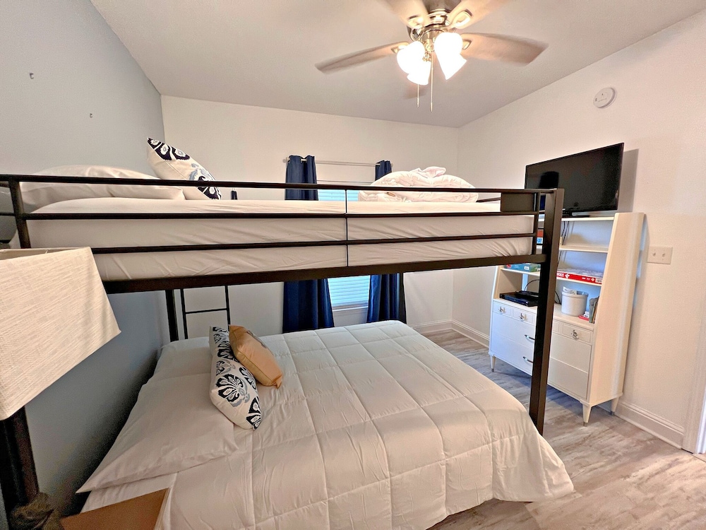 Crystal Shores
