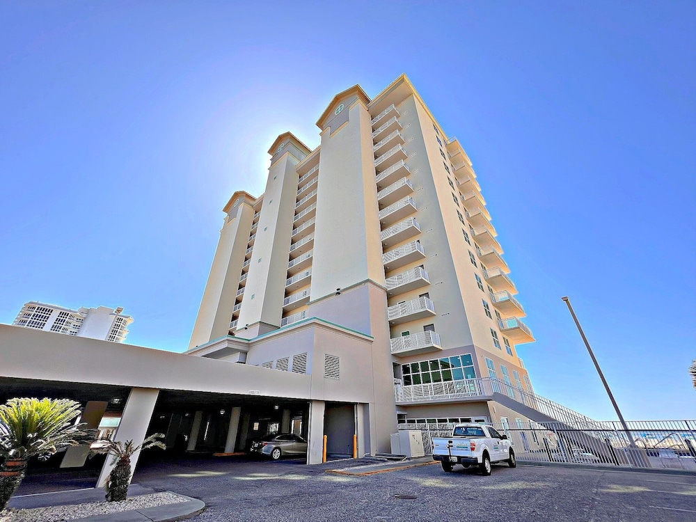 Crystal Shores
