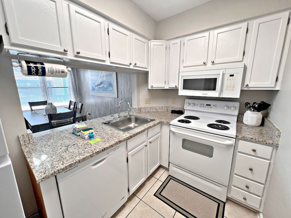 Sea Breeze 318
