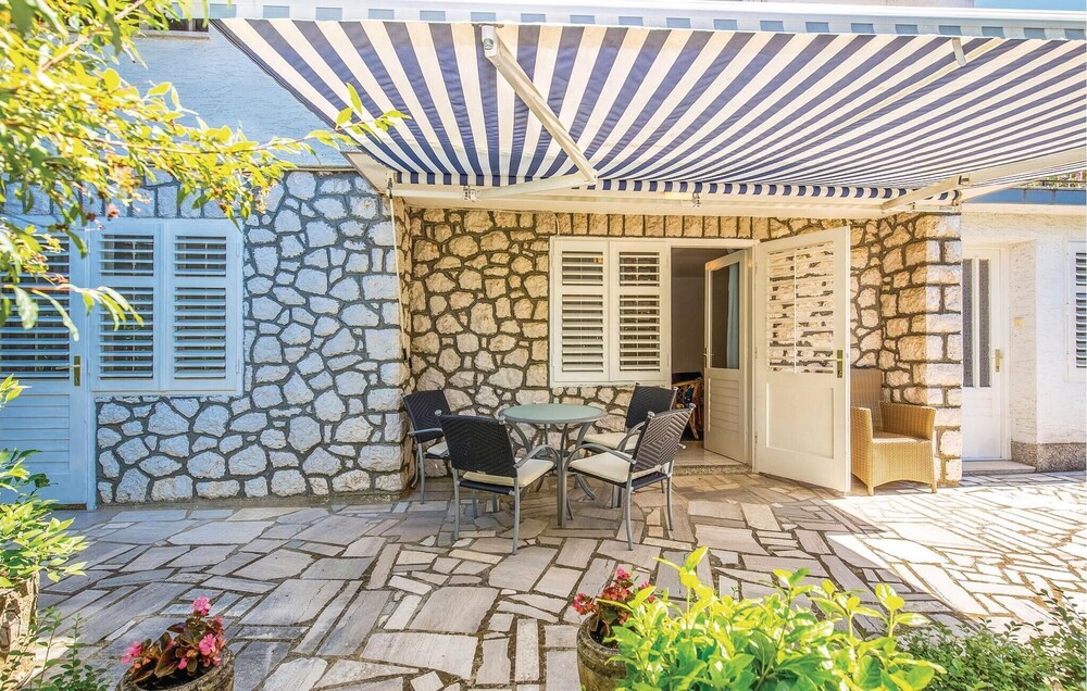 Stunning Home in Selce With Wifi and 1 Bedrooms view 2