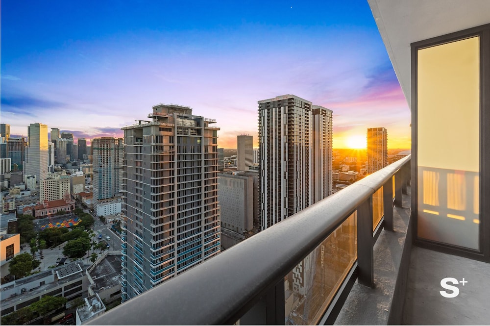 Miami Luxury Studio With City View
