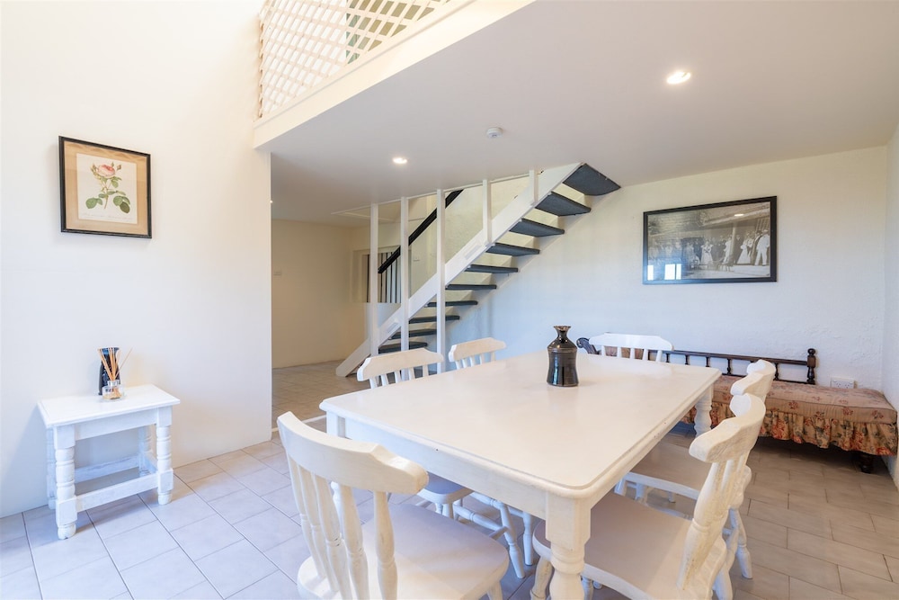 Coolangatta Estate