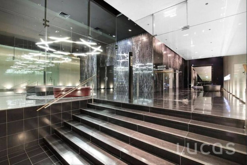 Luxurious Melbourne Apartment With City Views