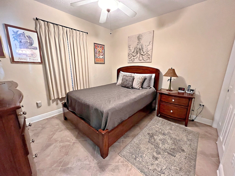 Crystal Shores West 707