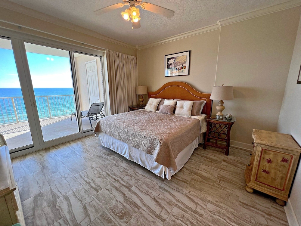 Regency Isle 703