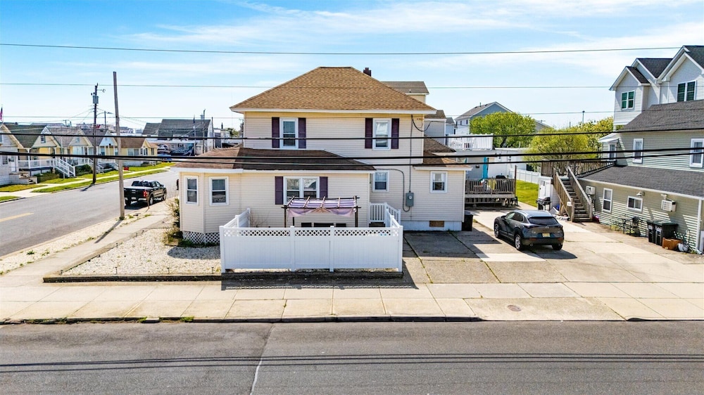 4BR Shore House-Close To The Action