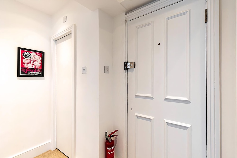Stylish East London Flat Near Spitalfields Market