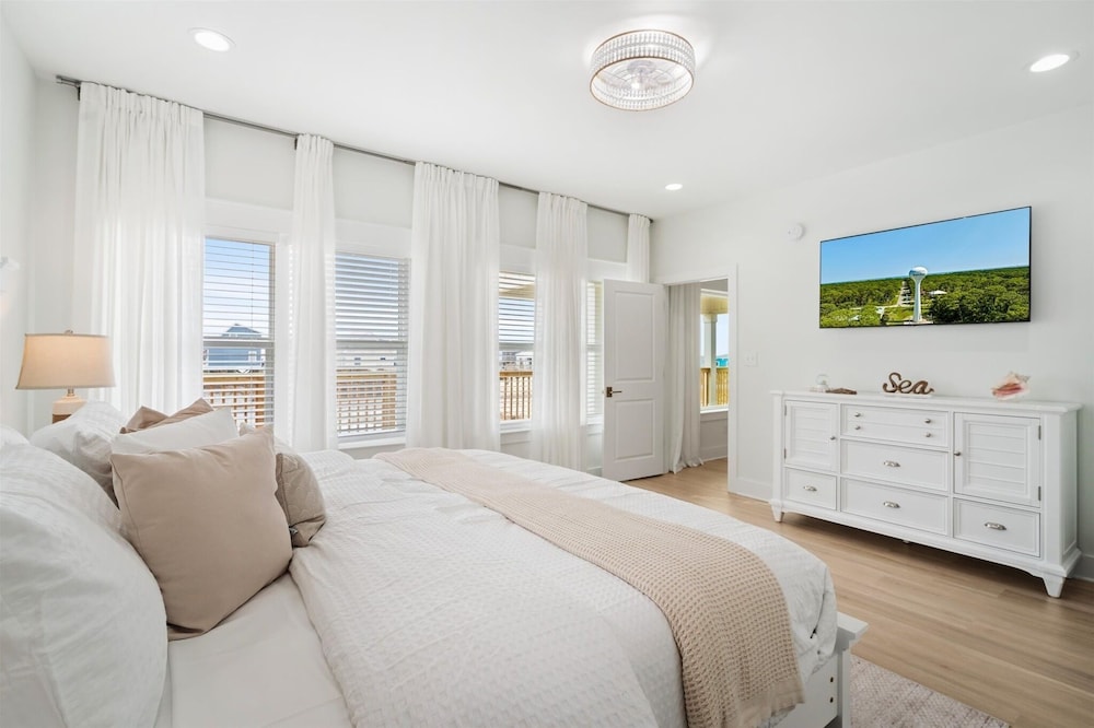 The Anchored Lighthouse - 2630 Bienville Blvd 5 Bedroom Home by RedAwning view 5