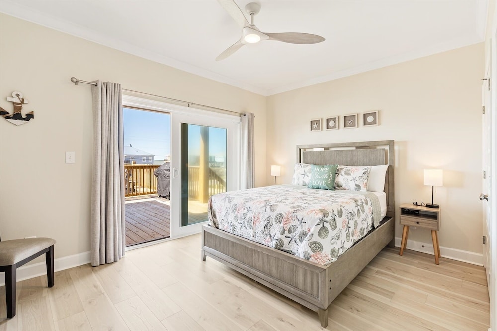 Purple Paradise - 2536 Bienville Blvd 4 Bedroom Home by RedAwning view 3