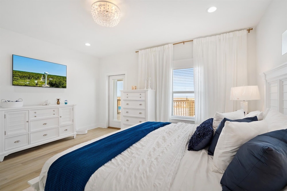 The Anchored Lighthouse - 2630 Bienville Blvd 5 Bedroom Home by RedAwning view 3