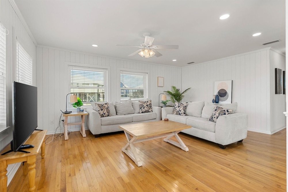 Dauphin Island Escape - 102 Ponchartrain Ct 3 Bedroom Home