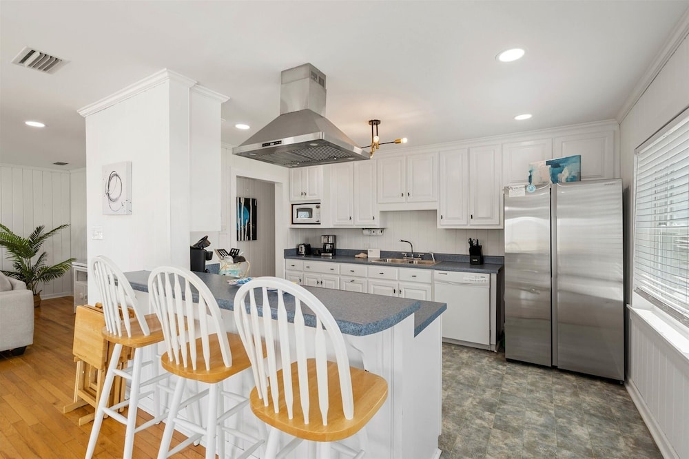 Dauphin Island Escape - 102 Ponchartrain Ct 3 Bedroom Home
