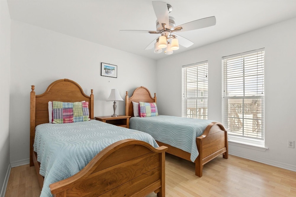 Treasure Island - 105 Treasure Ct 4 Bedroom Home