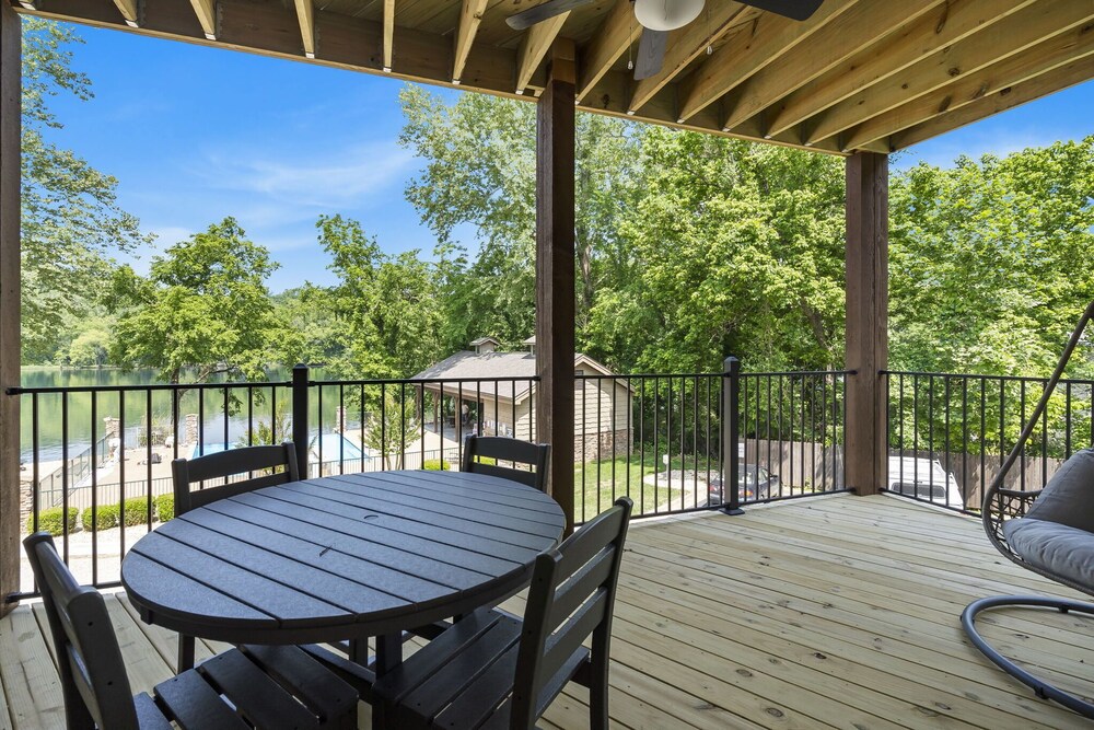 New Lakeside Haven - Picturesque view 4