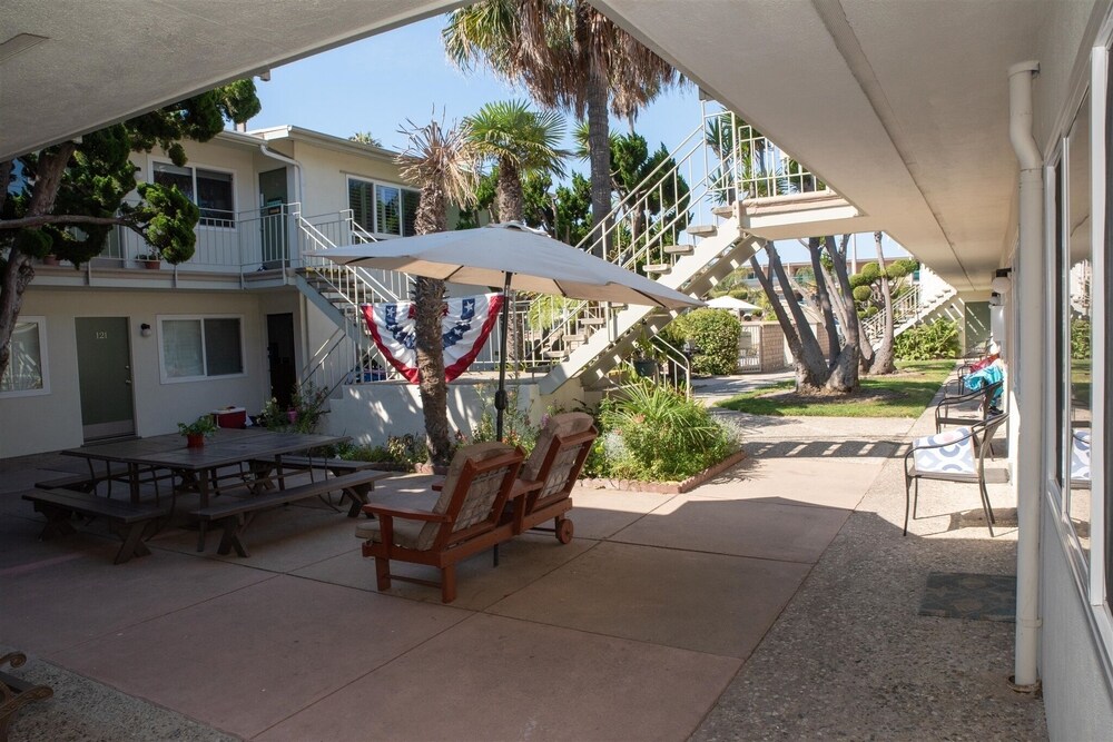2 Bed Beach Condo #125 2 Bedroom Condo by Sunset Shores Condominiums