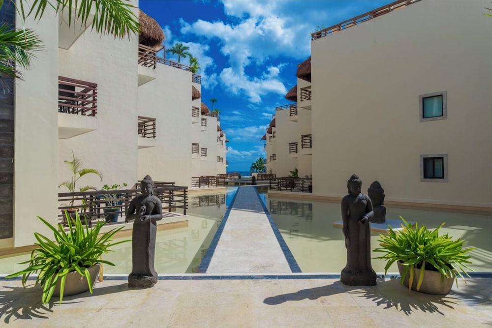 Aldea Thai by AR Vacations
