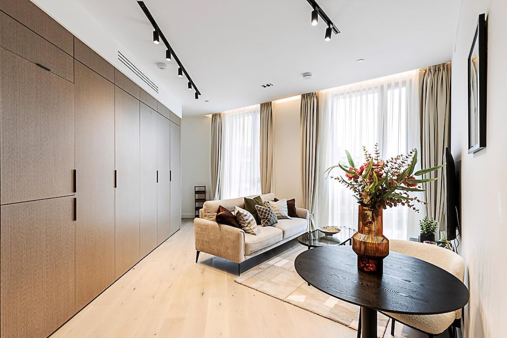 Elegant Flat in Notting Hill's Heartbeat