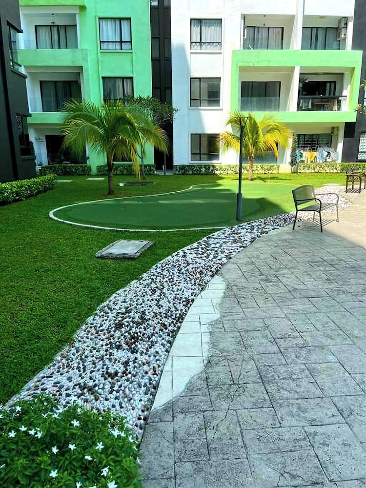 Ipoh Manhattan Free Waterpark 3BR 8pax Family Suite Mha308 by City Home Empire