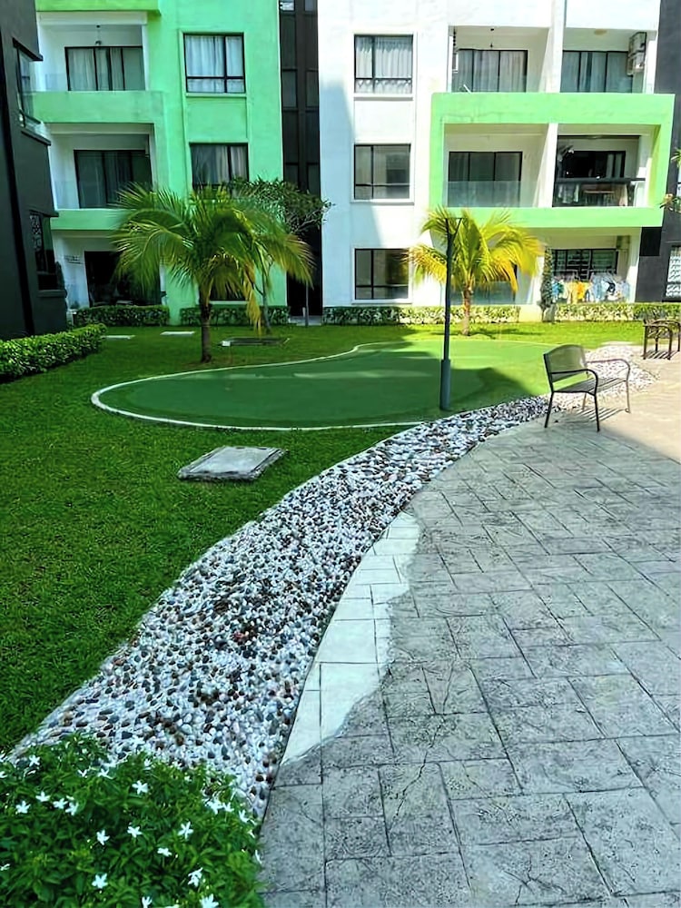 Ipoh Manhattan Free Waterpark 3BR 8pax Family Suite Mha306 by City Home Empire
