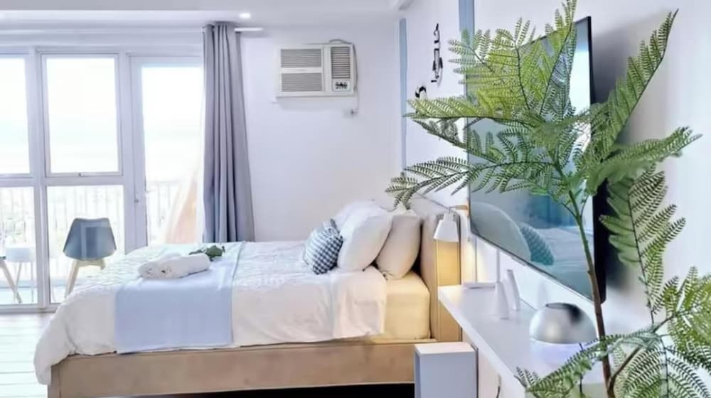 Luxury Coastal, Grand Canal View