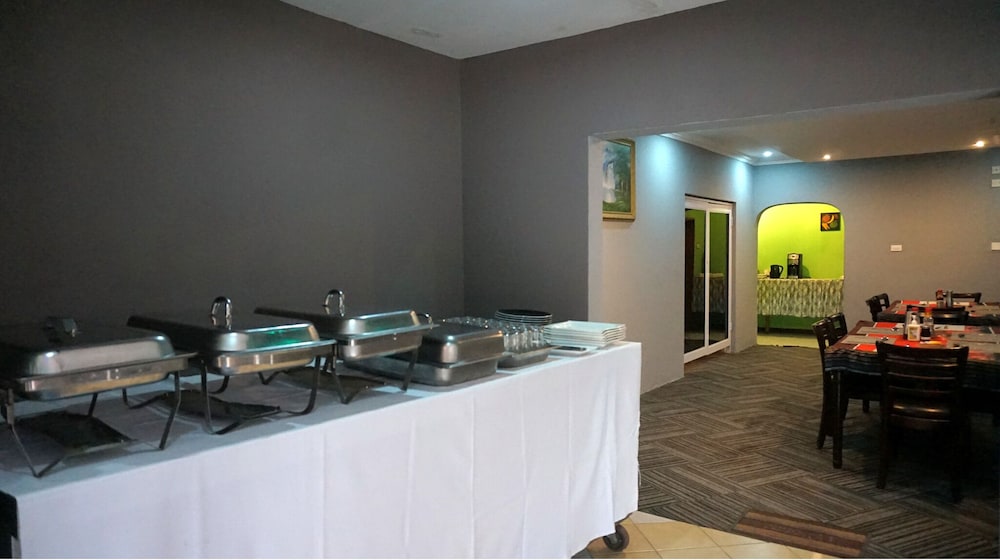 Tasha Lodge and Tours
