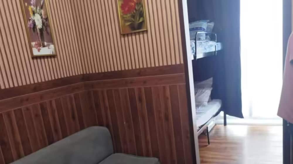 R's House Of Happiness