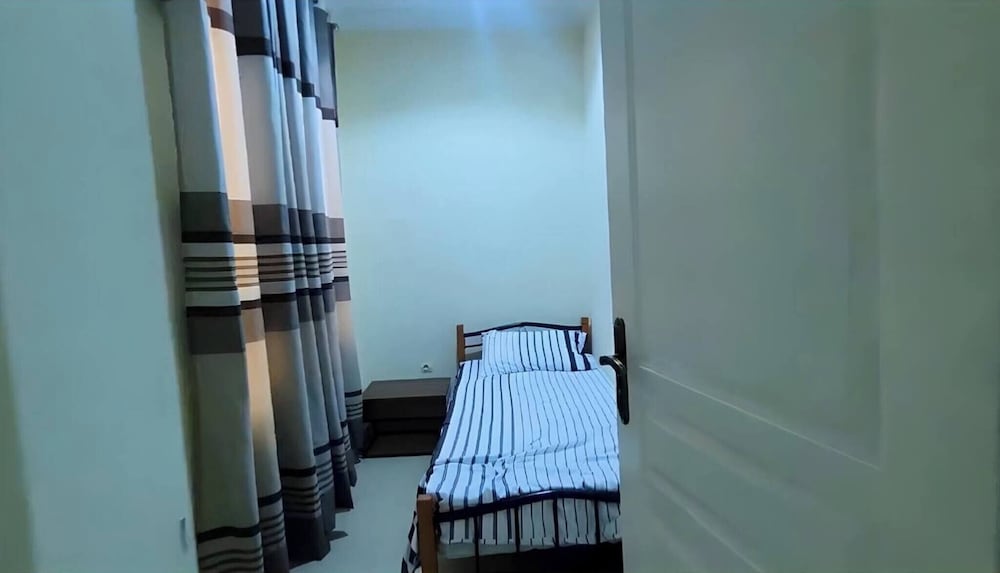 Serene 5-bedroom Apartment in Kinshasa's 10ème Rue Limete-résidentiel