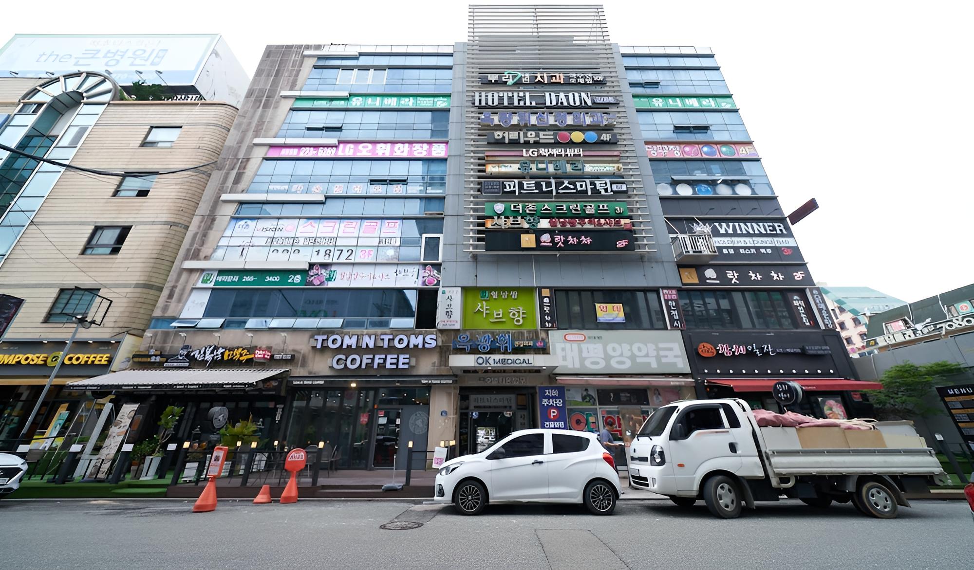 Changwon Bonggok-dong Hotel Daon view 5