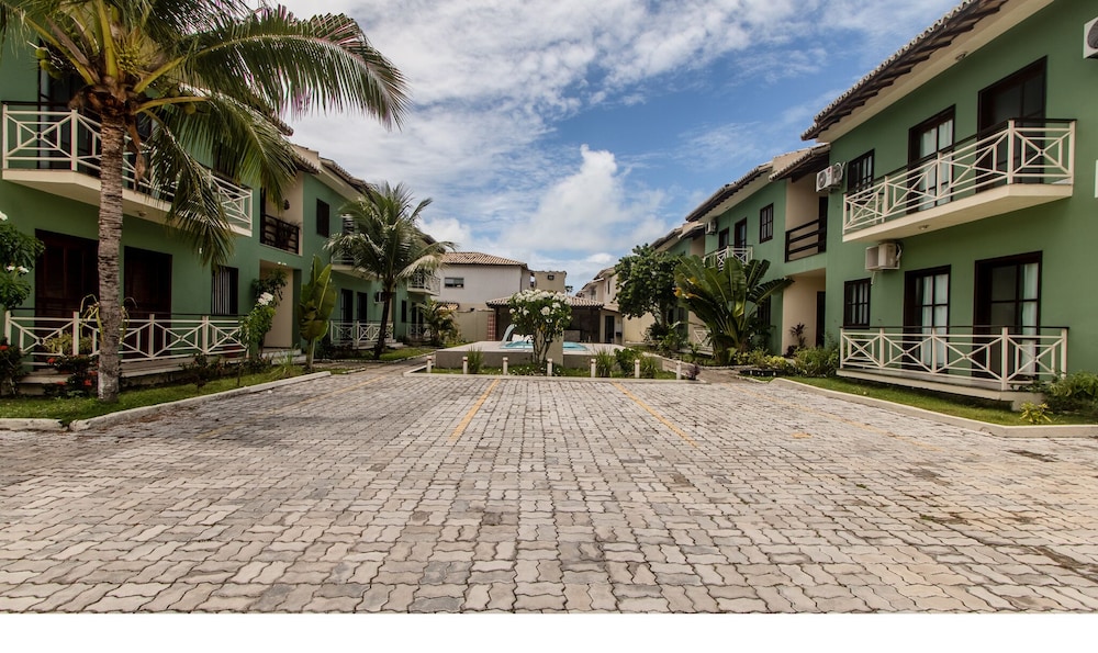 Apartments in Condominium With Pool 1km From the Beach - GIU