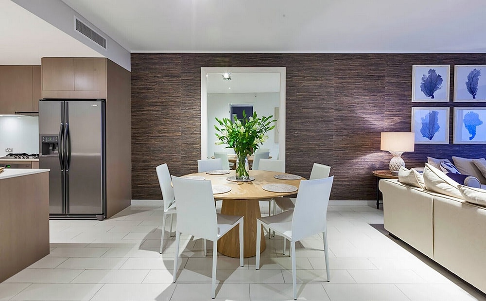 Luxury Apartments on Bells Boulevard