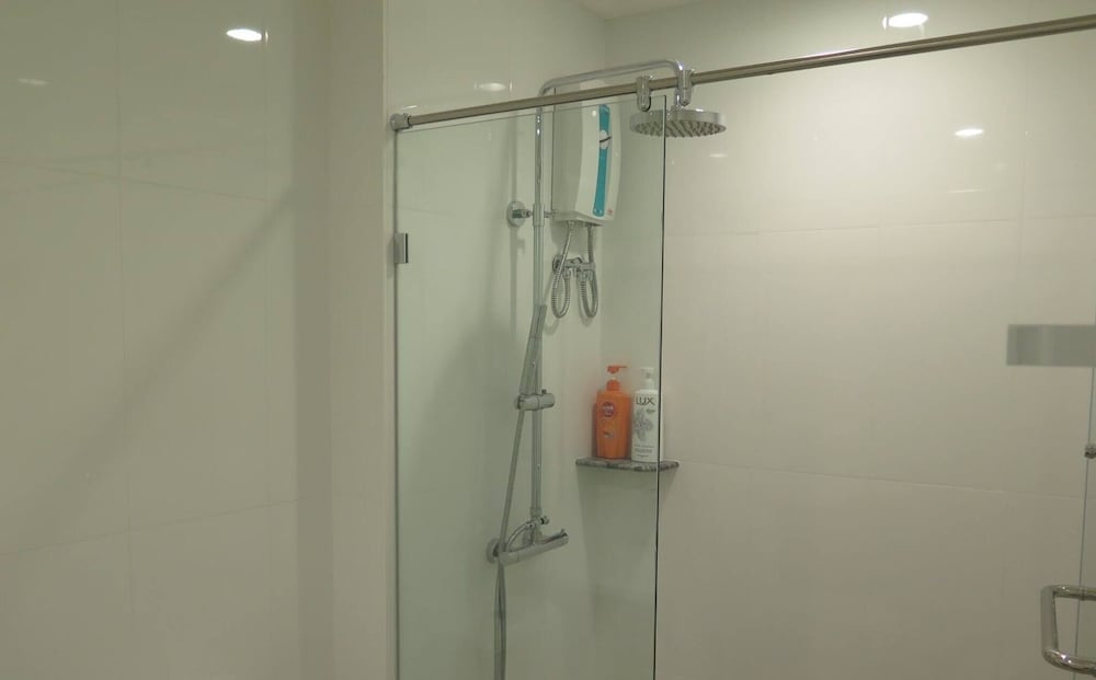 1703 - 2 Bdr Condo Seaview Boathouse Hua Hin