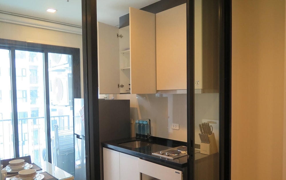 The Base Central Pattaya - 1 bdr Condo With Pool