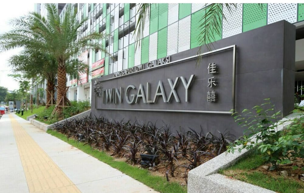 Twin Galaxy Minimalist Studio 2-4pax CIQ JB Town