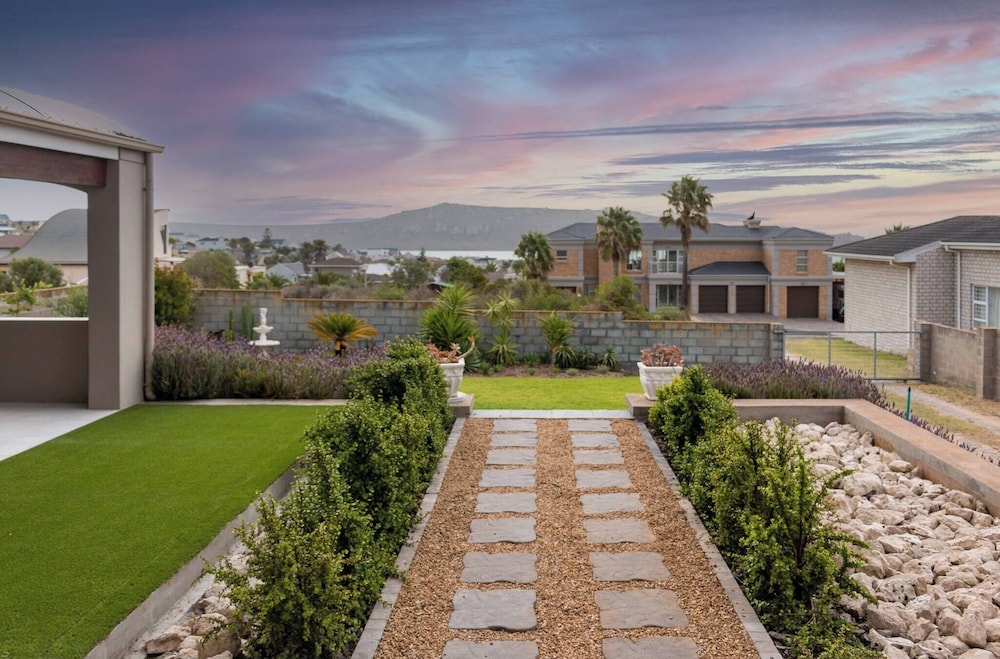 Serene Langebaan Getaway With Garden Views