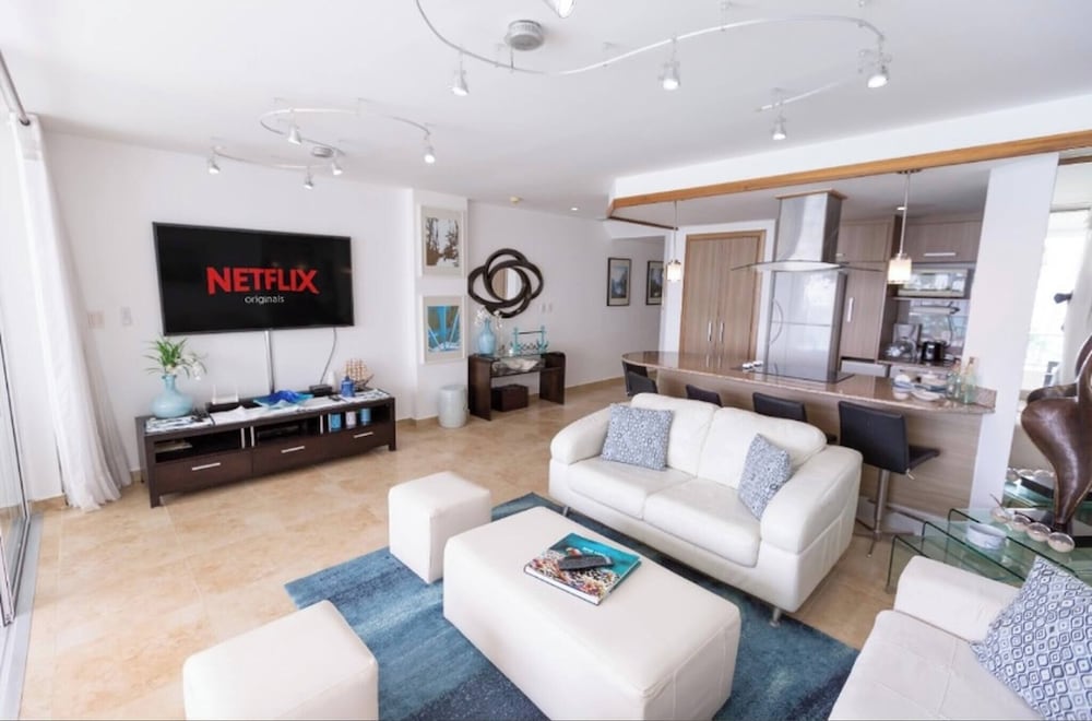 Beachfront Apartment Marbella, Juandolio