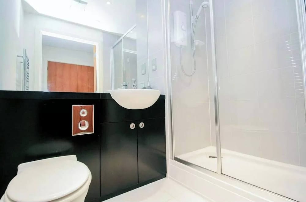 Home Away From Home 1 Bed Studio on Broad Street